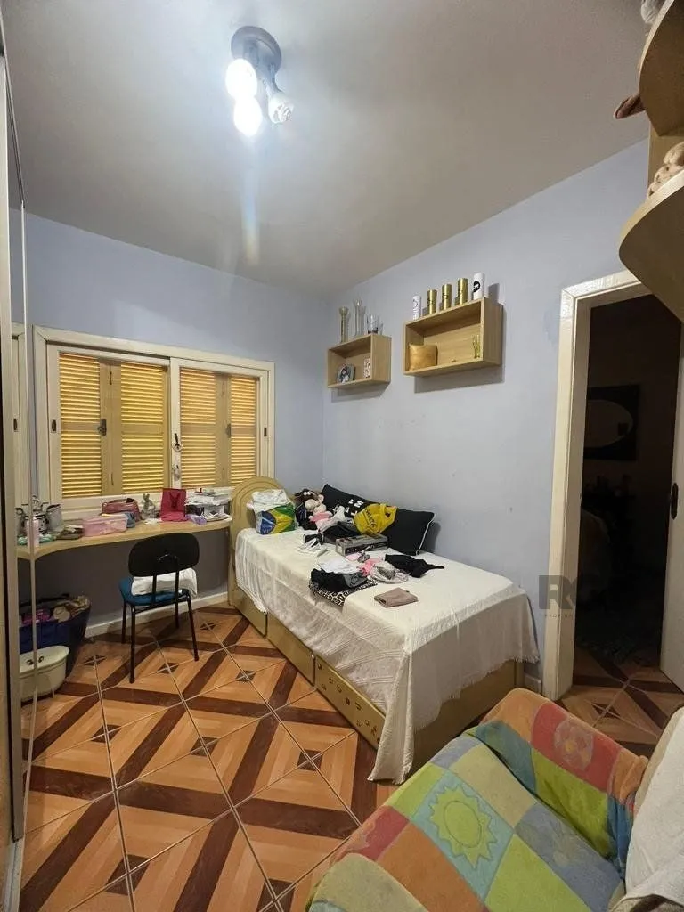 Imagem Casa com 4 quartos, suíte, churrasqueira, vaga de garagem, no bairro Elsa, Viamão/RS
