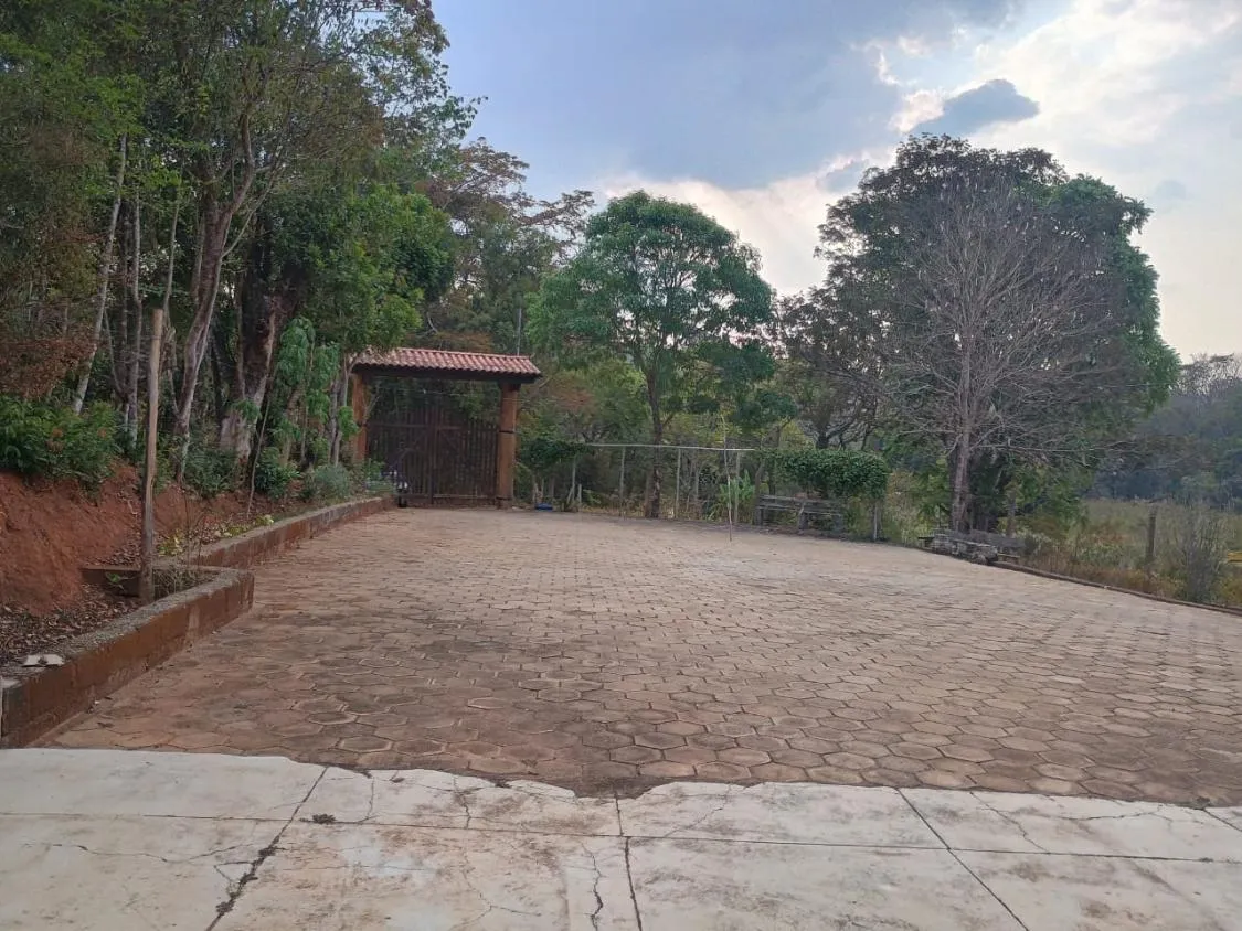 Imagem Vendo Chácara em Crucilândia/MG - com 2.400 m² de area