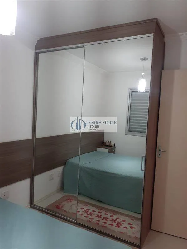 Imagem Apartamento com 2 dormitorios 1 vaga , varanda na Cidade Lider .
