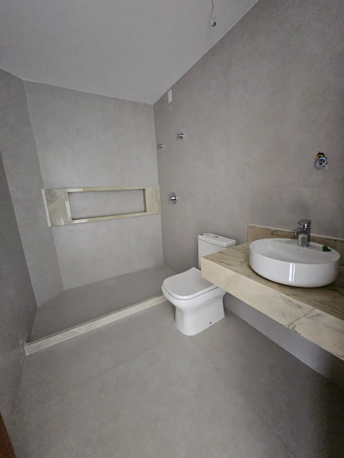 Imagem Casa de Condomínio com 4 quartos à venda em Vila Velha