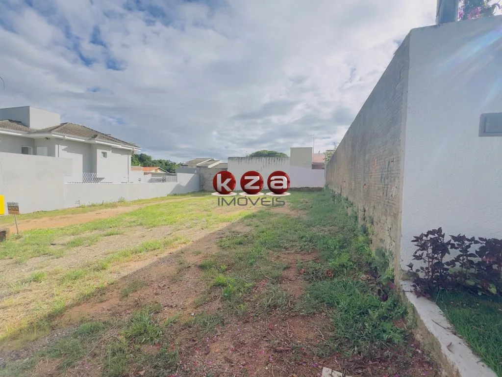 Foto do imóvel Terreno à venda em Valinhos-SP, Parque Nova Suíça - 300,00m² de área. Venha conferir!