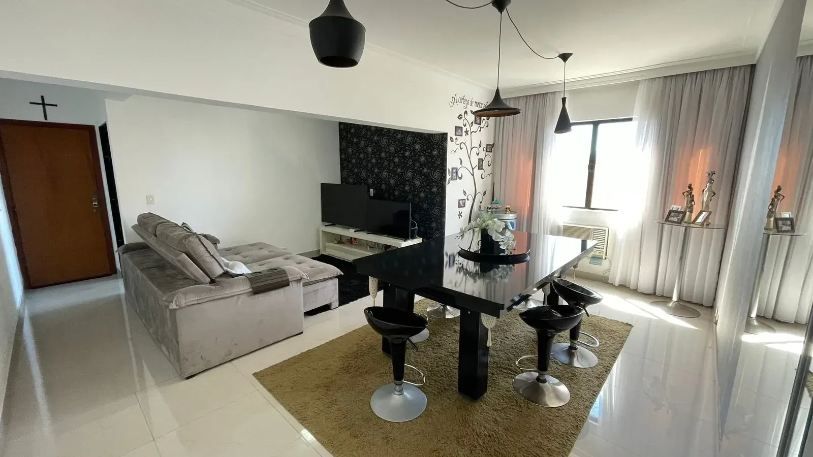 Imagem Apartamento com 2 Quartos à Venda, 93 m² em Marapé - Santos