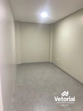 Imagem Sala Comercial para Locação no Centro de Barreiras-BA: 2 Salas, 1 Banheiro, 40m² de Área