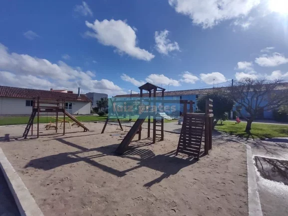 Imagem Sobrado 2 quartos, frente norte, condomínio fechado, ótima localização próximo ao Shopping
