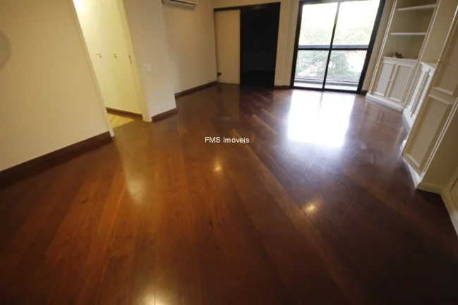 Imagem Apartamento à venda ou locação na Vila Nova Conceição, com 2 suítes, 2 vagas.