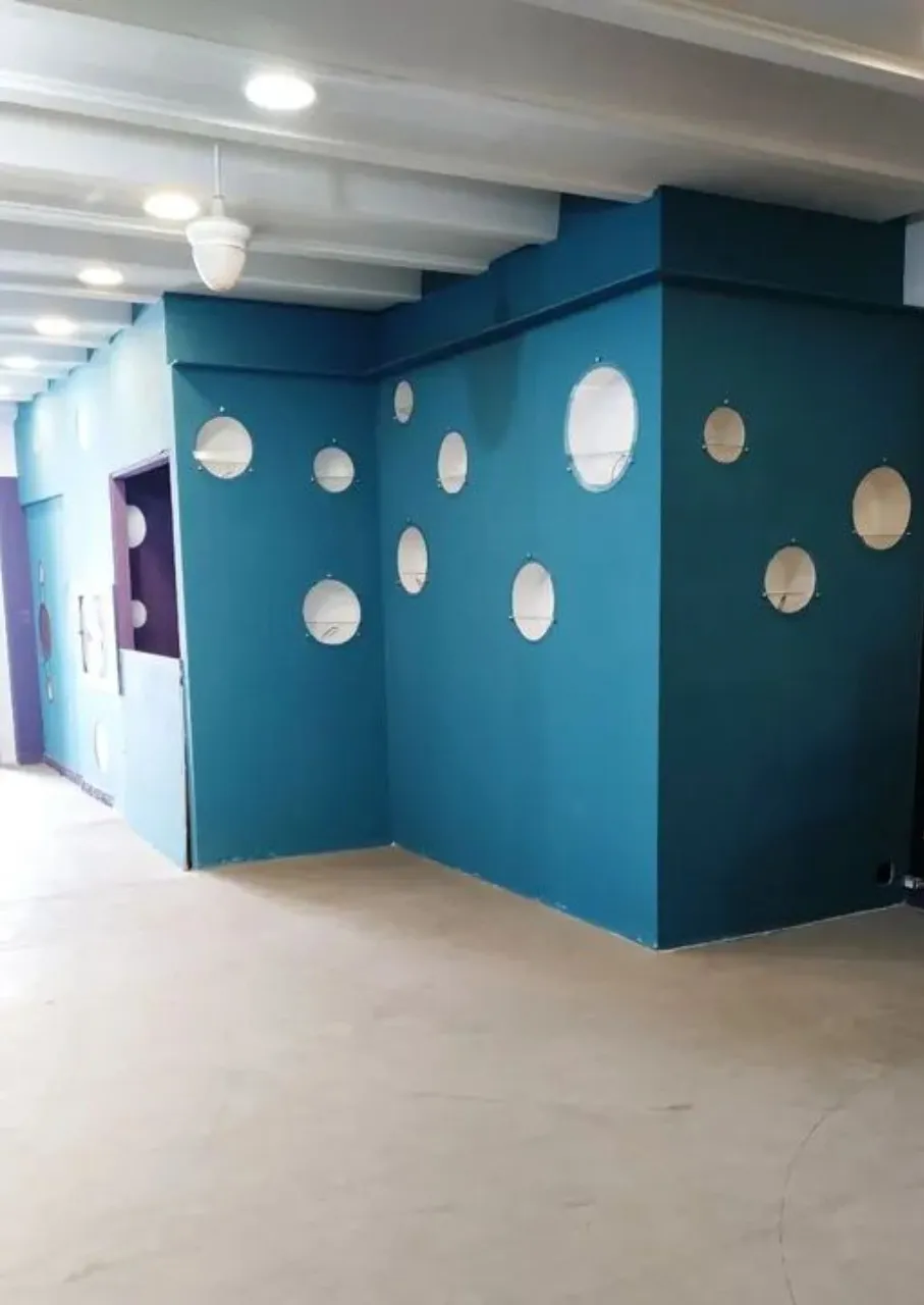 Imagem Salão Comercial de Alto Padrão para Locação na Vila Carvalho, Sorocaba-SP: 1 Sala, 2 Banheiros, 160m² de Área
