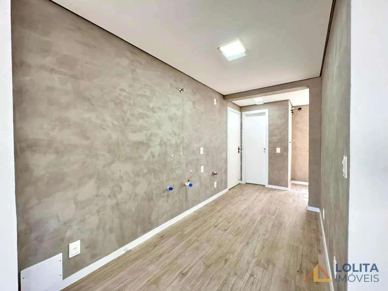 Imagem APARTAMENTO À VENDA NO CENTRO, PRÓXIMO À BEIRA MAR NORTE - FLORIANÓPOLIS/SC