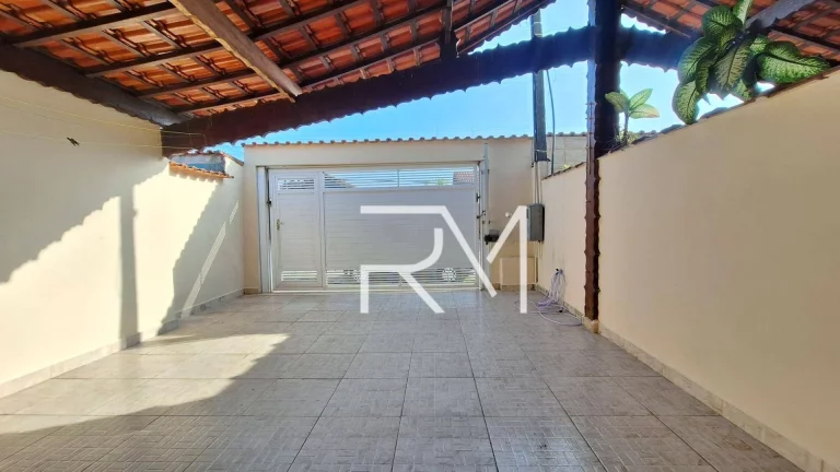 Imagem Casa com 2 dormitórios à venda, 76 m por R$ 339.900,00 - Balneário Jussara - Mongaguá/SP