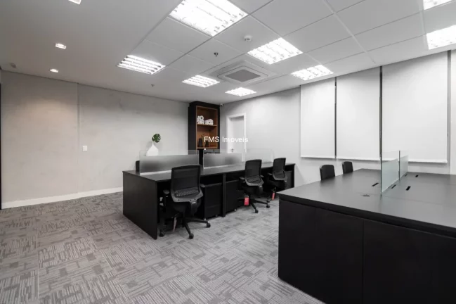 Imagem Conjunto mobiliado com 120m2 na Vila Olímpia.