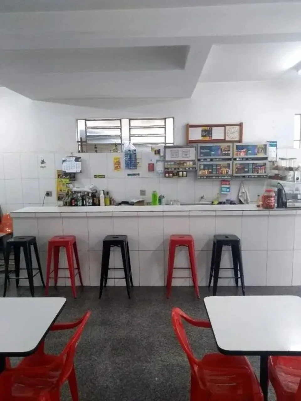 Imagem Salão comercial para locação no Jardim Maria Antônia Prado, Sorocaba-SP: 1 sala, 2 banheiros, 100m² - Ótima oportunidade!