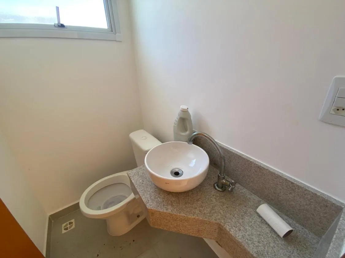 Imagem LINDA CASA COM PISCINA A VENDA NO JD SÃO FERNANDO