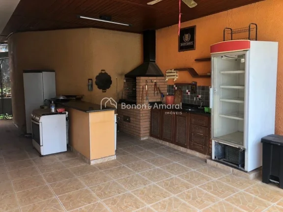 Imagem Esta casa encanta pelo conforto, amplitude e excelente distribuição dos ambientes. A área social ...