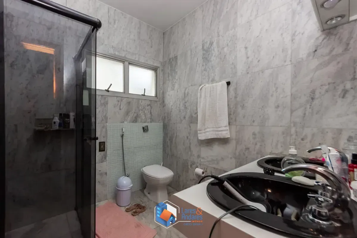 Imagem Casa para venda em Jardim dos Estados com 3 quartos, sendo 1 suíte, 410m²