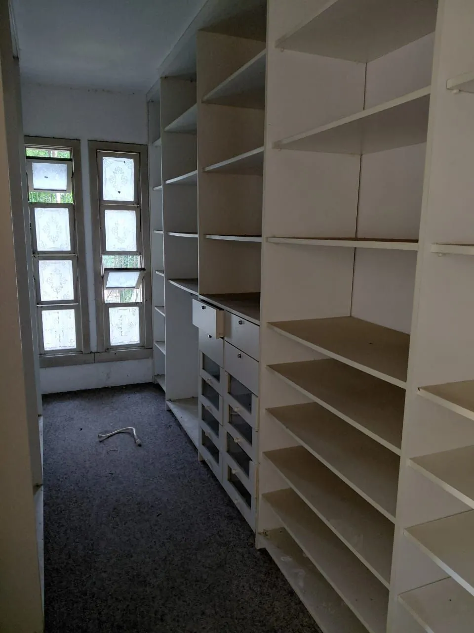 Imagem Ampla casa com pátio Bairro Teresópolis
