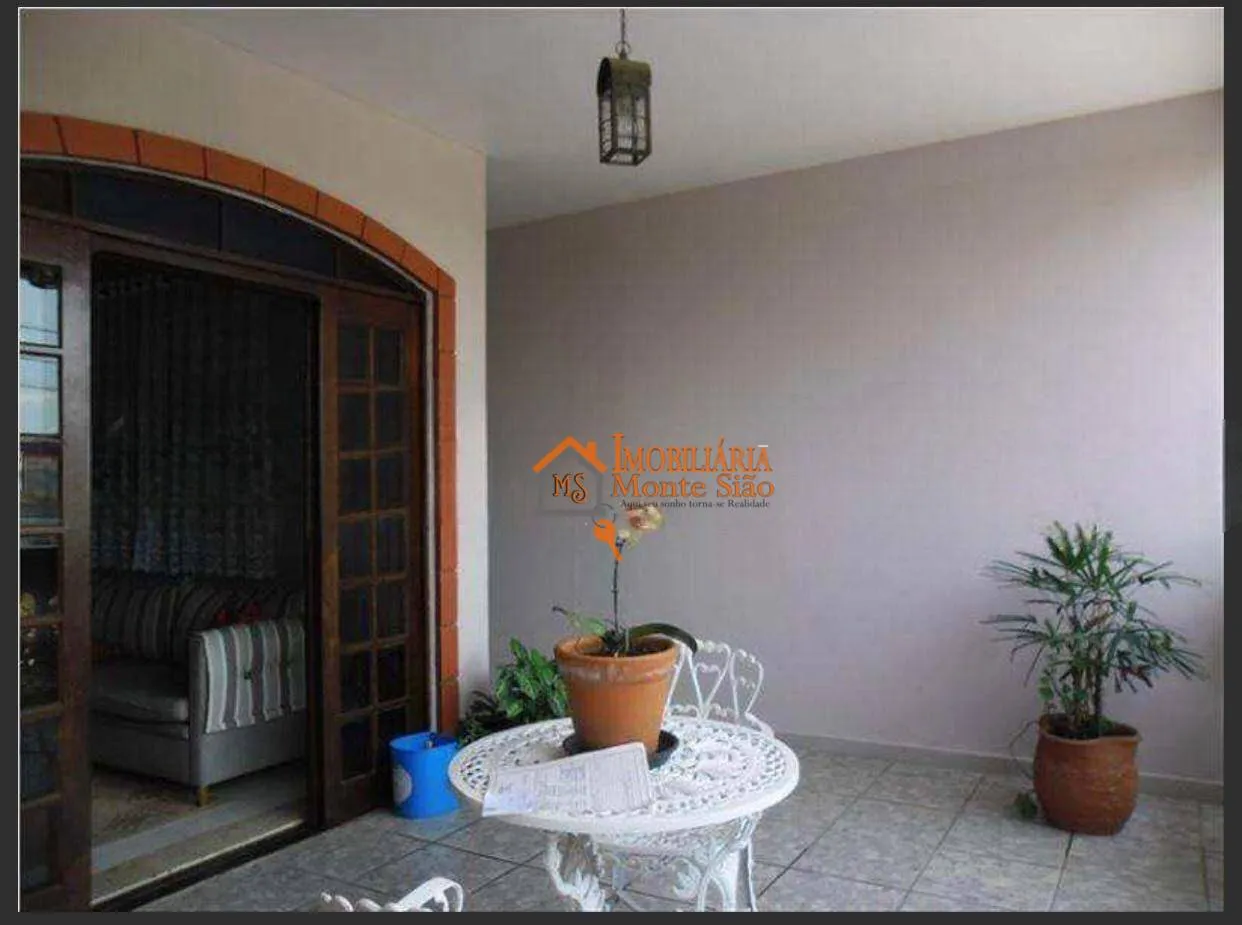 Imagem Sobrado com 3 dormitórios à venda, 250 m² por R$ 550.000,00 - Parque Uirapuru - Guarulhos/SP