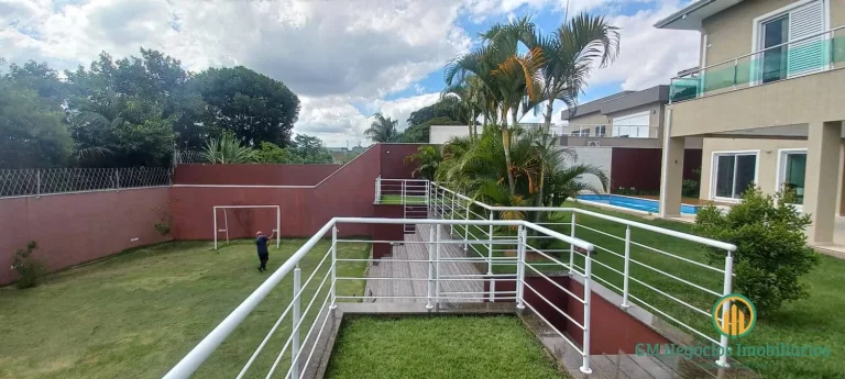 Imagem Maravilhosa moderna clean, com 3 suítes, a master com 2 closets, piscinas,