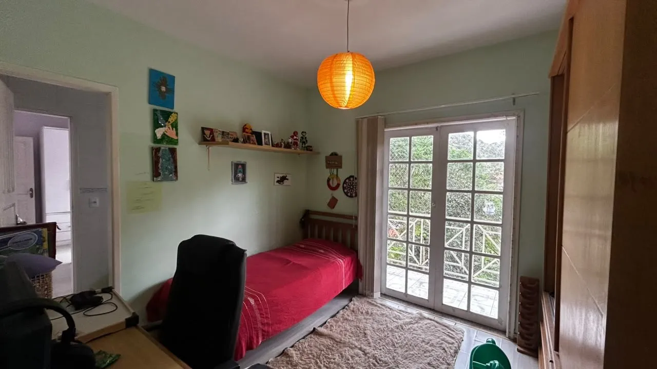 Imagem Casa em Condomínio para Venda em Petrópolis / RJ no bairro Itaipava