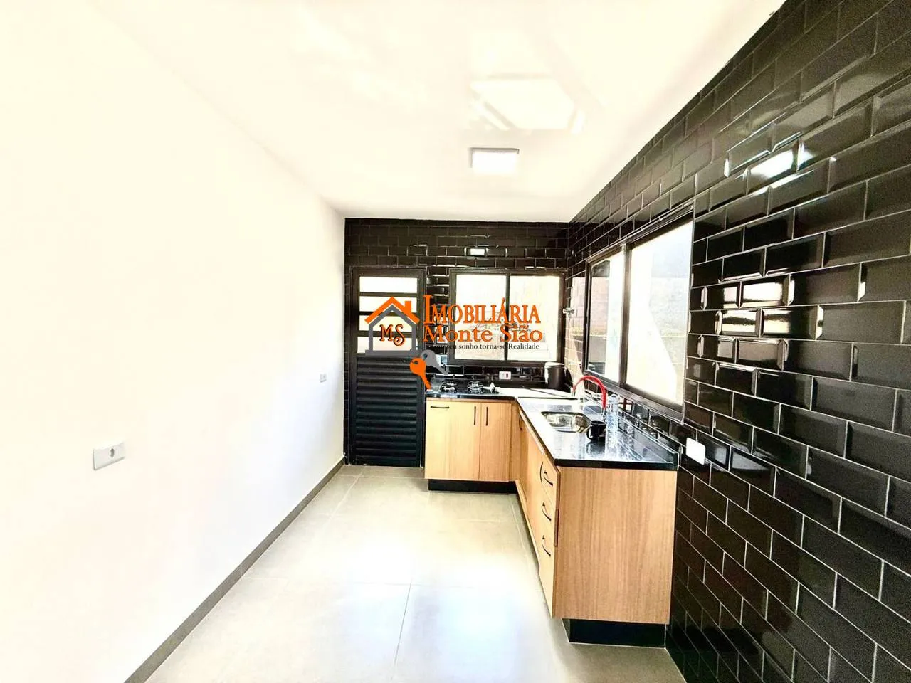 Imagem Casa com 2 dormitórios à venda, 120 m² por R$ 790.000,00 - Terra Preta - Mairiporã/SP