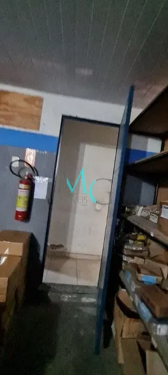 Imagem Galpão à venda ou aluguel, 386 m² por R$ 399.000,00 ou R$ 6.000,00/mês + taxas - Campo Grande - Rio de Janeiro/RJ