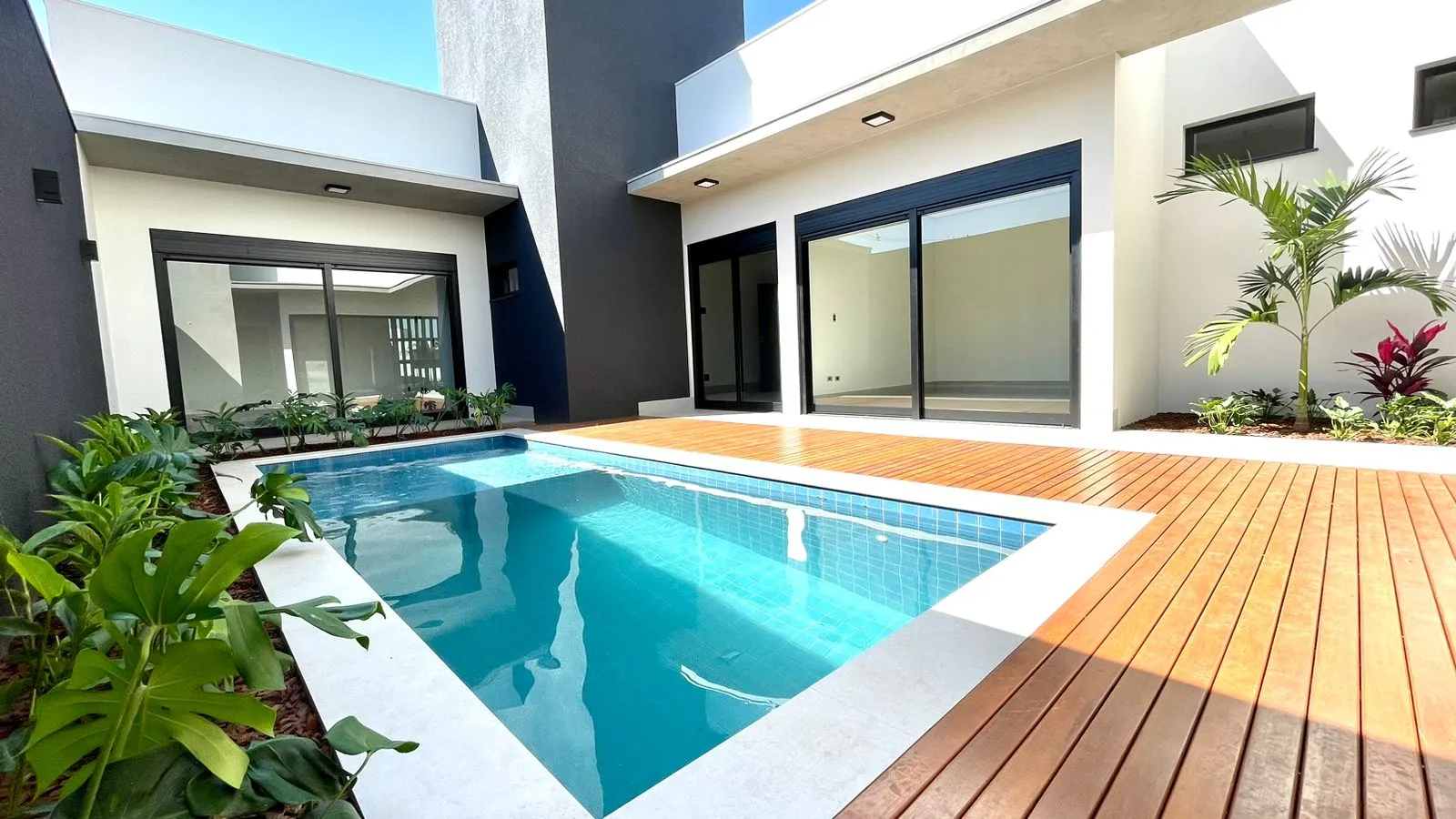 Imagem Casa 297m Umuarama-PR 244