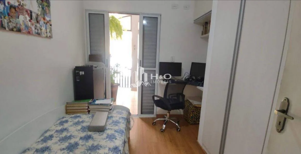 Imagem Oportunidade Sobrado Amplo no Jardim Fernandes - 210m², 3 Dormitórios e 5 Vagas
