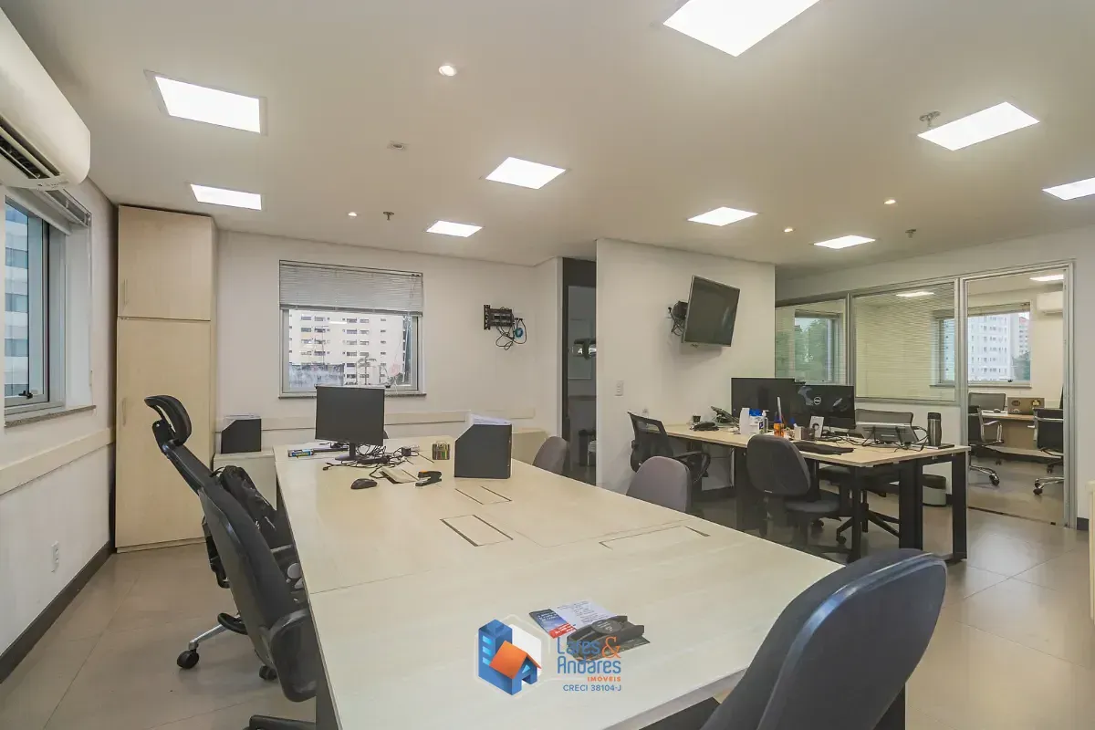 Imagem Conjunto comercial para venda em Santo Amaro, 204m²