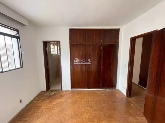 Imagem Lindo apartamento à venda no Bairro Olinda, Uberaba - 3 dormitórios