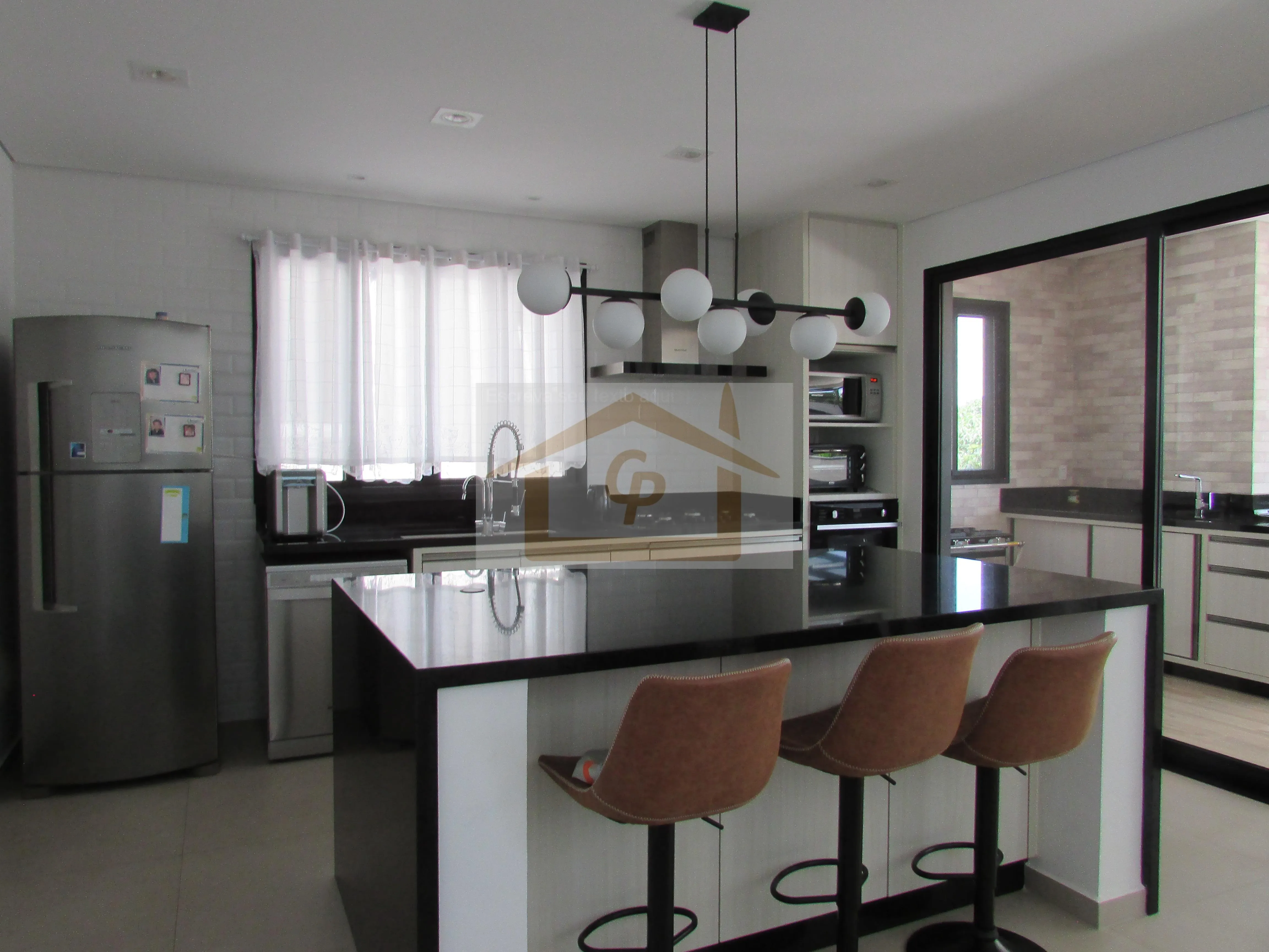 Imagem Casa Moderna e Clean - 4 dormitórios, 2 suítes, ampla e arejada * Granja Viana