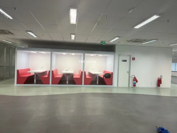 Imagem Conjunto Comercial de Alto Padrão na Vila Olímpia, São Paulo-SP: 46 Vagas de Garagem, 1.507m² de Área!