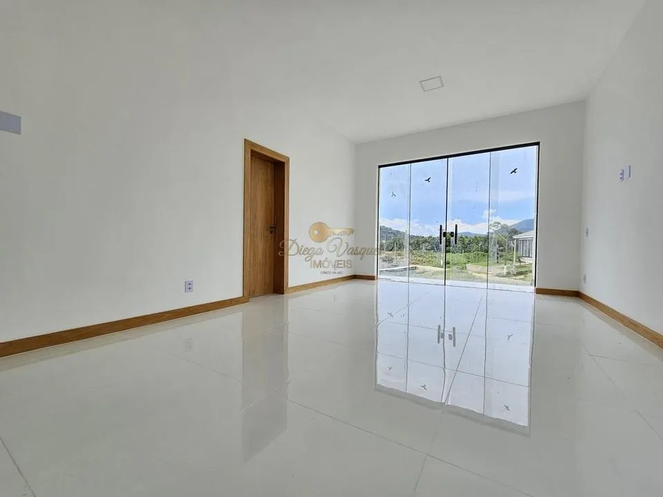 Imagem Casa em Condomínio para Venda em Teresópolis / RJ no bairro Barra do Imbuí