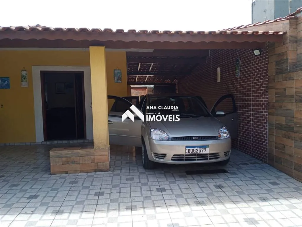 Imagem Casa lote inteiro na Praia de Mongaguá a 160 metros do mar