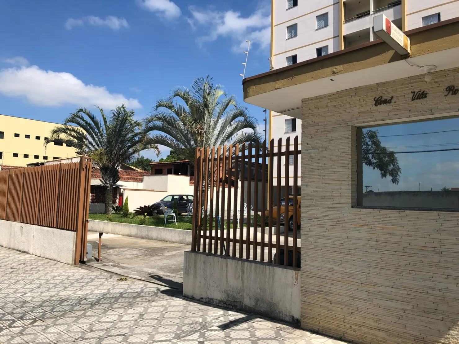 Imagem Apartamento à venda 2 Quartos, 1 Suite, 2 Vagas, 70M², São Benedito, Pindamonhangaba - SP | EDIFÍCIO VILA ROMANA