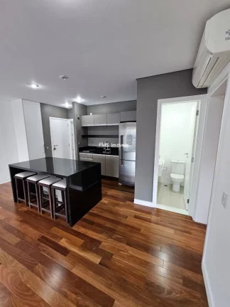 Imagem Apartamento no Itaim Bibi com 2 Quartos sendo 1 Suíte, 3 Banheiros, 2 Vagas.