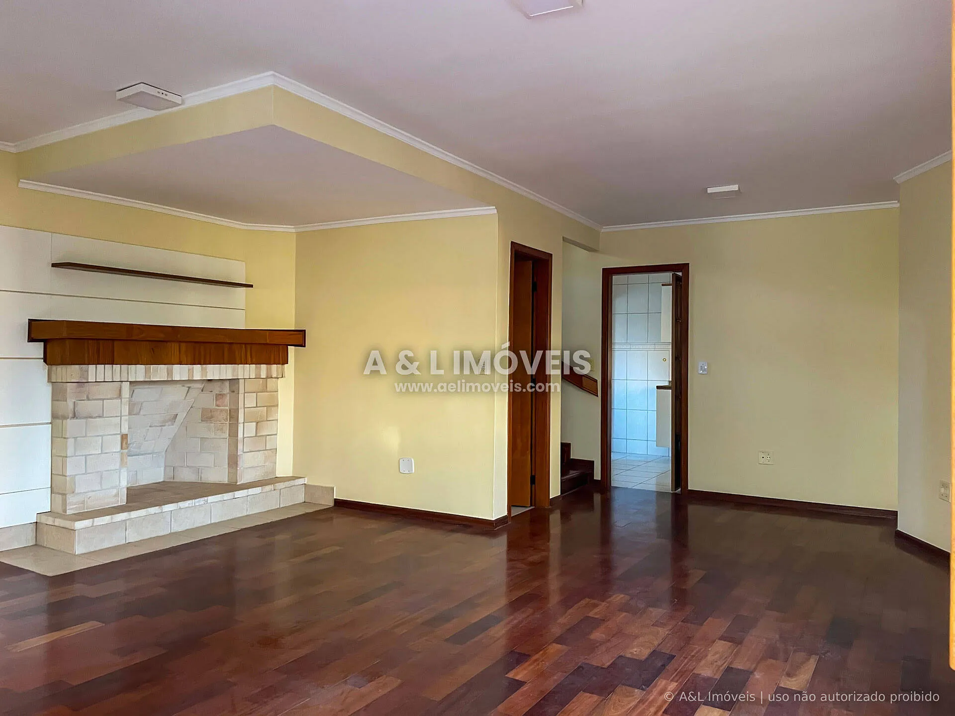 Imagem Casa 5 Dorms (4 Suítes) | Vila Inglesa, Campos do Jordão | Calefação