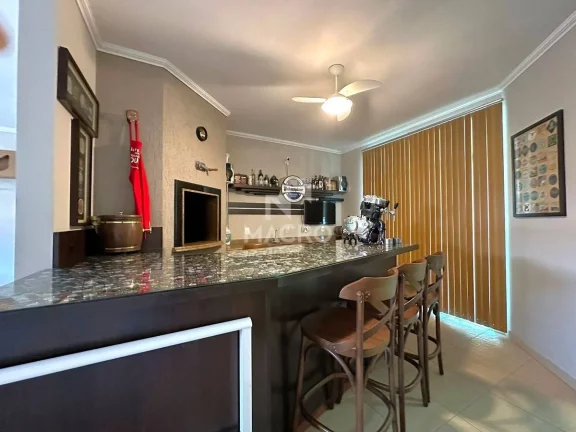Imagem Casa no Lot. Champagnat | Amizade | 3 quartos (1 suíte) | 170m²