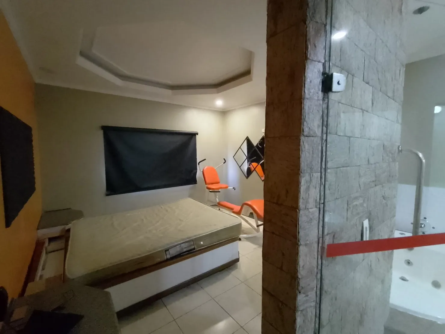 Comercial à venda 26 Quartos, 20 Suites, 33 Vagas, 23480M², Residencial e Comercial Cidade Morumbi, Pindamonhangaba - SP