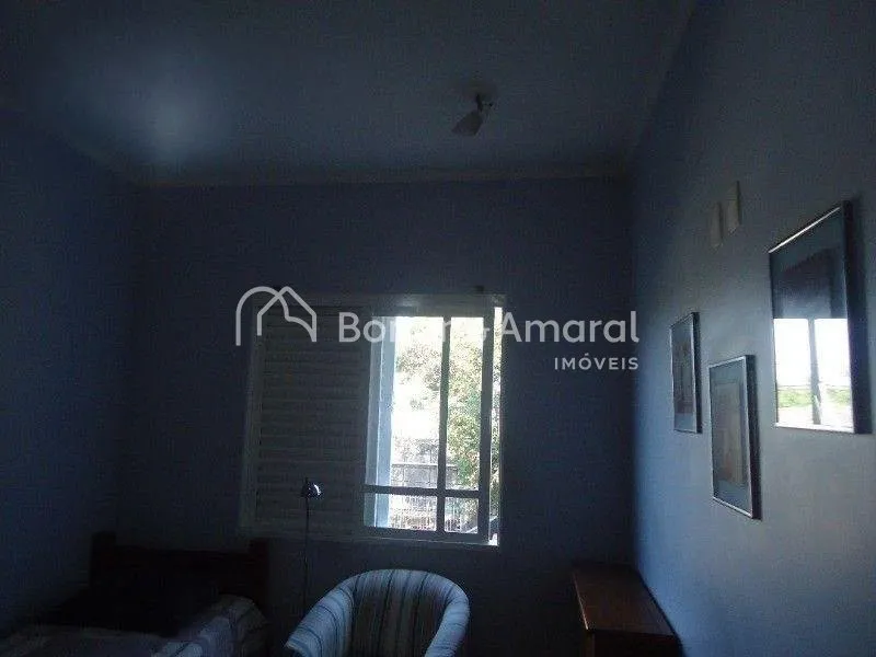 Imagem Casa de condomínio com 337 m² e 4 quartos