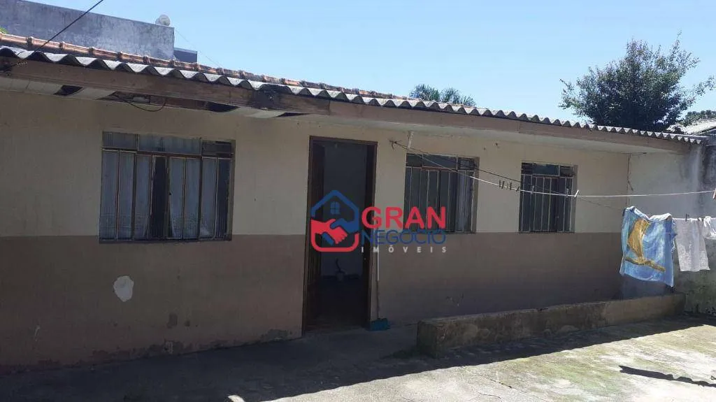 Imagem Casa com 2 Quartos, 3 Banheiros, Barracão e Casa nos Fundos com Entrada Independente