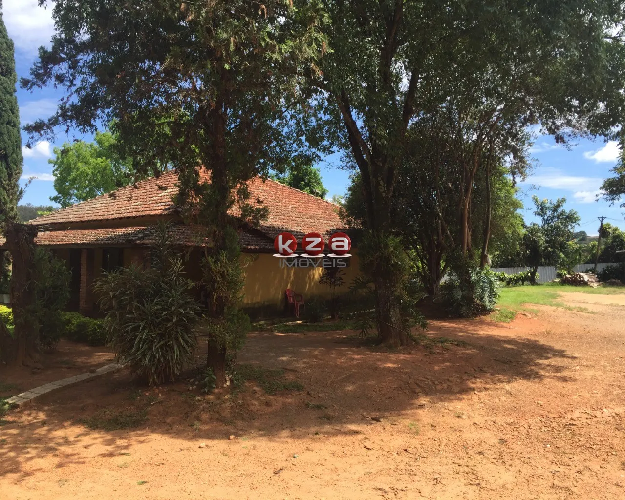 Foto do imóvel Sitio à venda em Valinhos-SP: 3 quartos, 1 sala, 2 banheiros, 46.000m² de área no bairro Macuco!