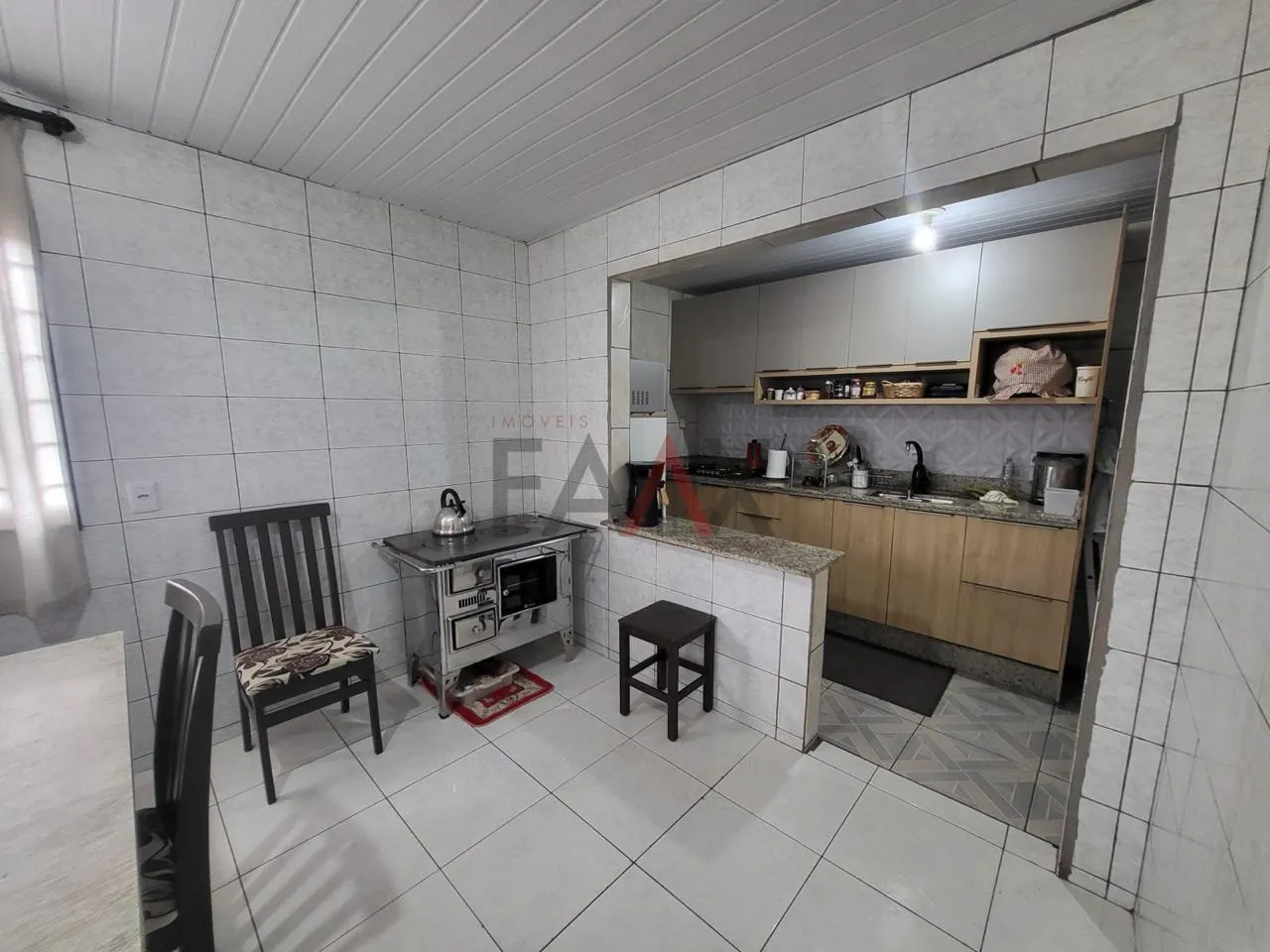 Imagem Casa de Esquina à Venda no Bonsucesso, espaco amplo, oportunidade!
