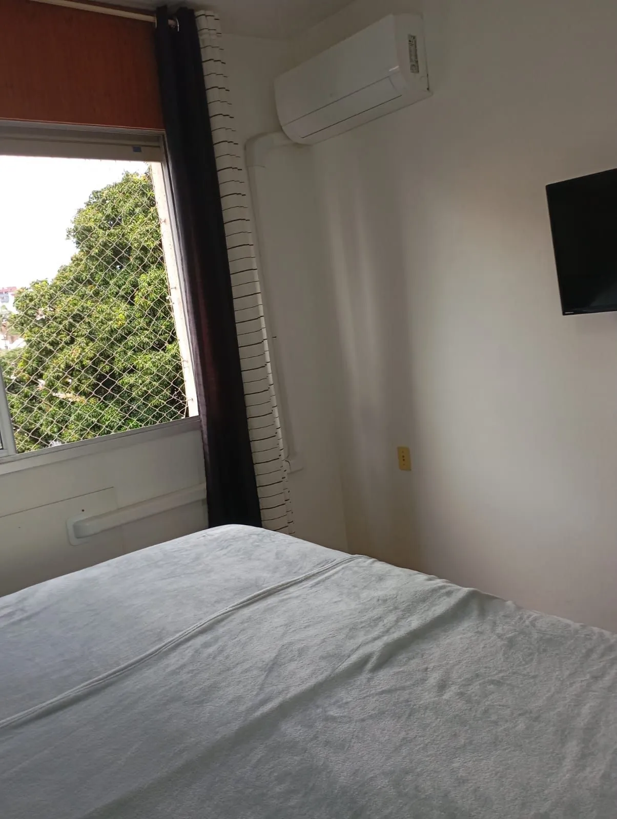 Imagem Apartamento com 02 quartos e 01 vaga coberta no Bairro Menino Deus, Porto Alegre