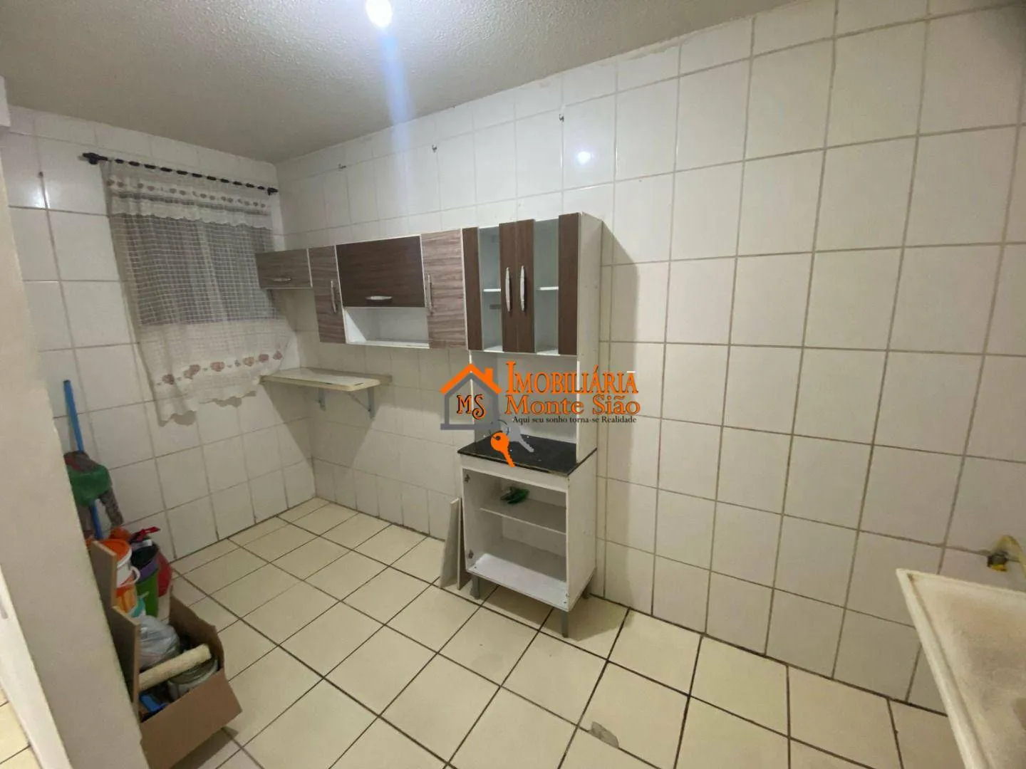 Imagem Apartamento com 2 dormitórios à venda, 50 m² por R$ 160.000,00 - Jardim Nova Cidade - Guarulhos/SP