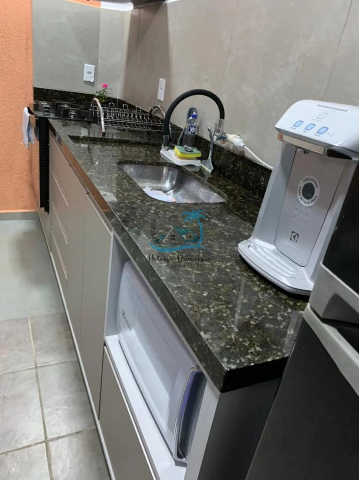 Imagem Apartamento triplex com 3 dormitórios à venda no Itaguá em Ubatuba