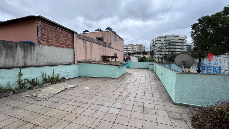 Imagem Casa Comercial na Freguesia