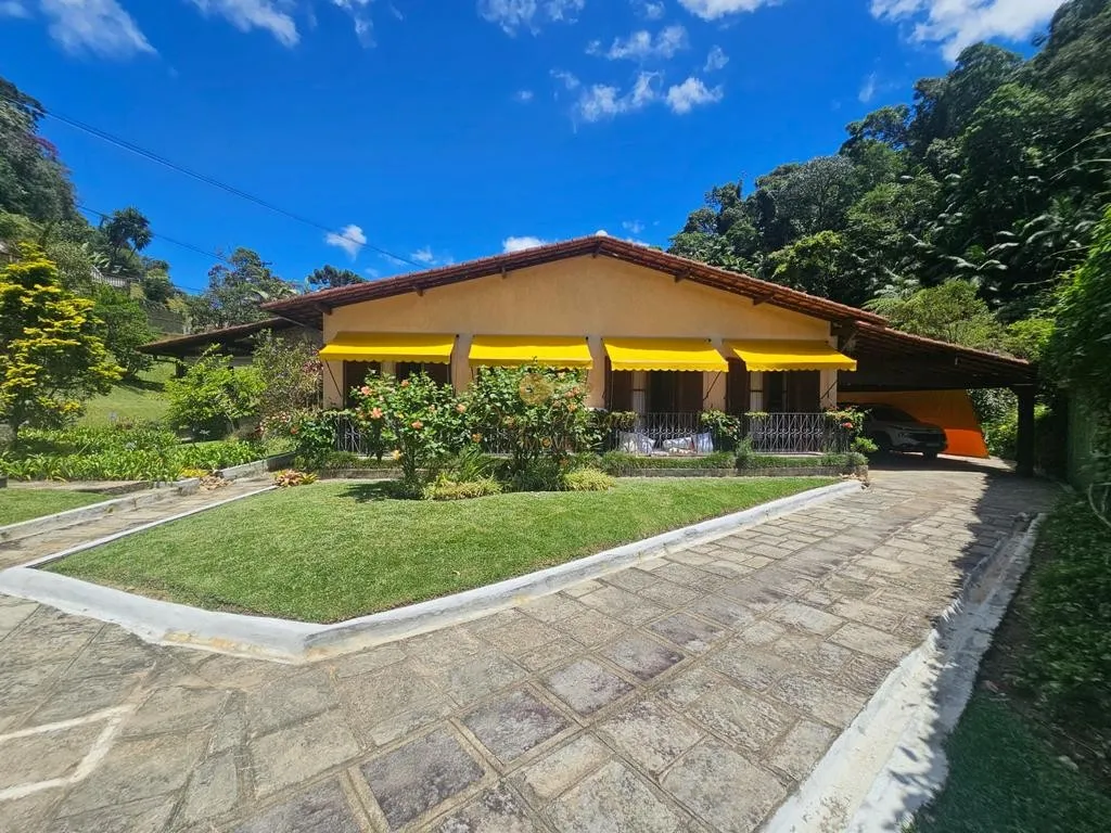 Imagem Casa em Condomínio para Venda em Teresópolis / RJ no bairro Carlos Guinle