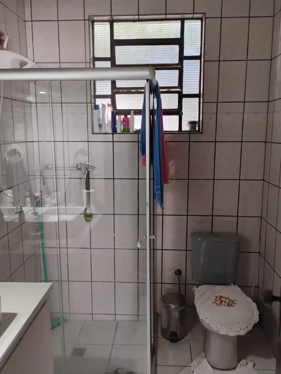 Imagem Casa térrea 3 dormitórios, 2 vagas cobertas as demais descobertas bairro cristal