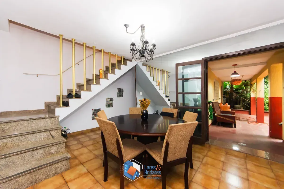 Foto do imóvel Casa para venda em Ipiranga com 4 quartos, sendo 1 suíte, 196m² em Rua Brigadeiro Jordão