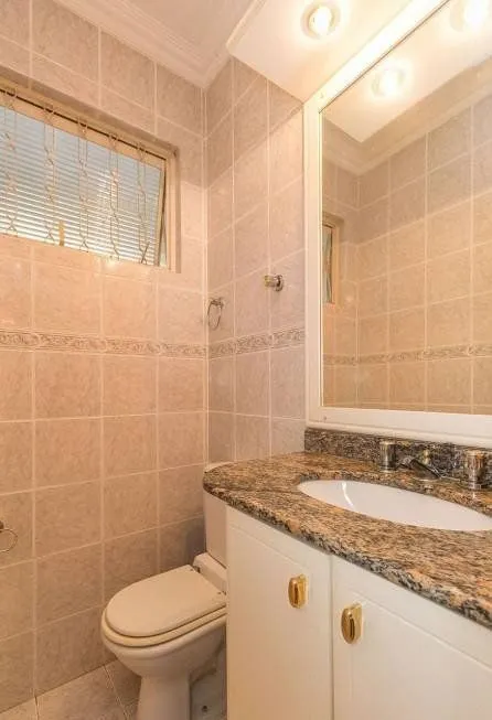 Imagem Casa 250m² - 5 dormitórios, 2 suítes e 4 vagas no bairro Santa Maria Goretti