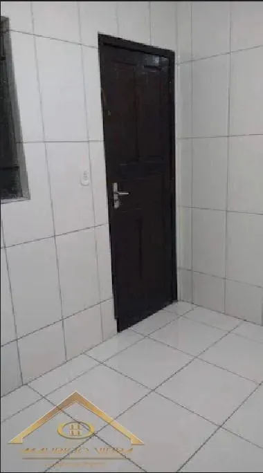 Imagem Casa em Condomínio para Venda em São Pedro da Aldeia / RJ no bairro Balneário São Pedro