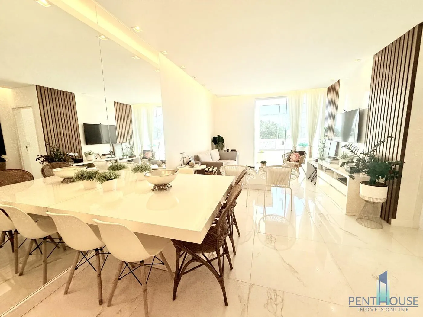 Imagem Apartamento com Terraço para Venda em Camboriú, São Francisco de Assis, 3 dormitórios, 3 suítes, 4 banheiros, 1 vaga